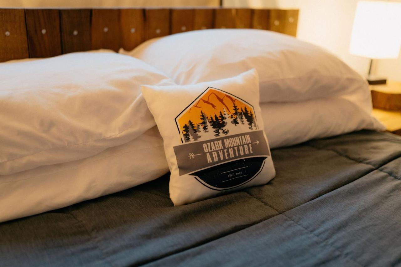 Treehouse Cozy Glamping Site Hotel Branson Buitenkant foto
